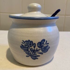 🌺Pfaltzgraff Yorktowne Sugar bowl Jam/Jelly Jar With Lid and spoon